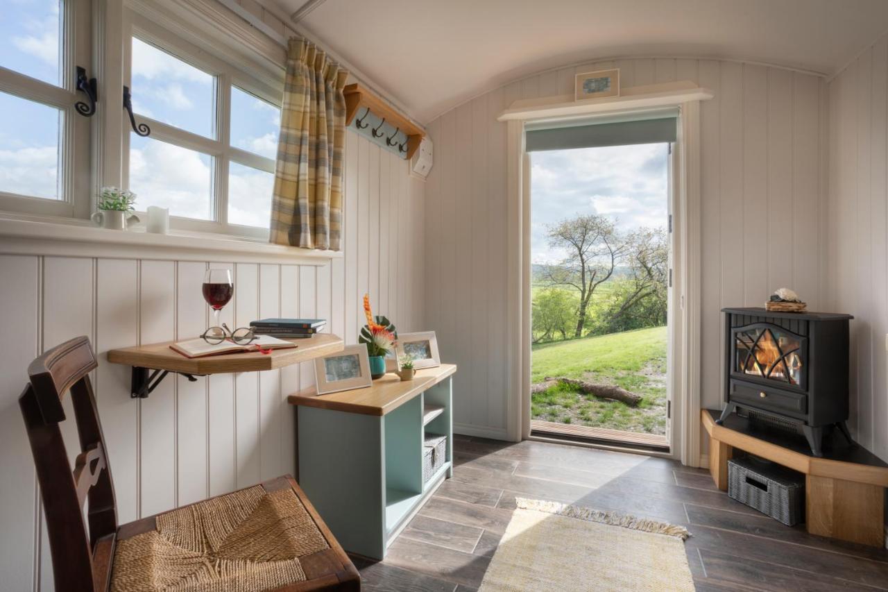 The Heron Shepherds Hut At Lyth Valley Brigsteer Buitenkant foto
